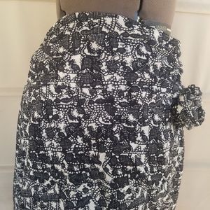 🖐5/$25🖐Nine & CO black & white skirt med